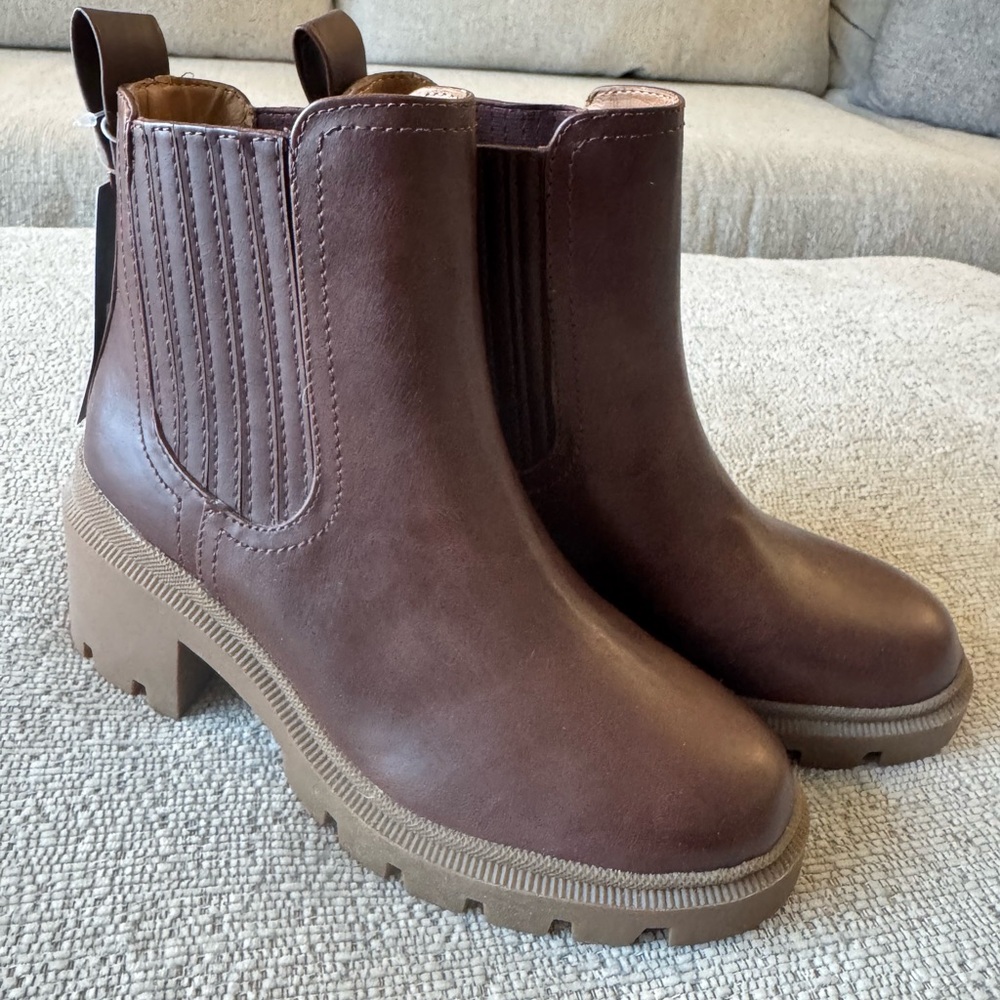 Universal Thread Brown Ankle Boots